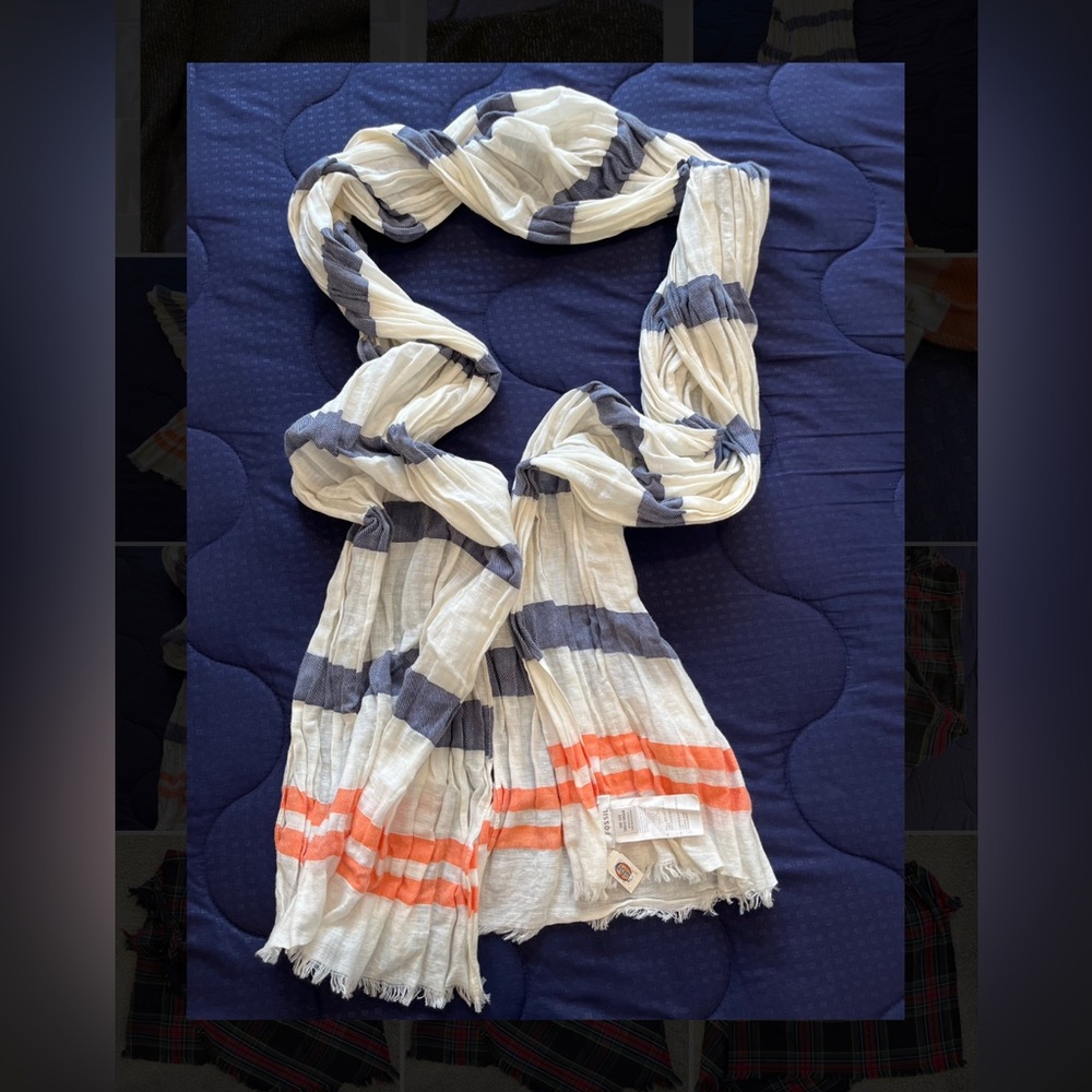 NWT Fossil Scarf Off White